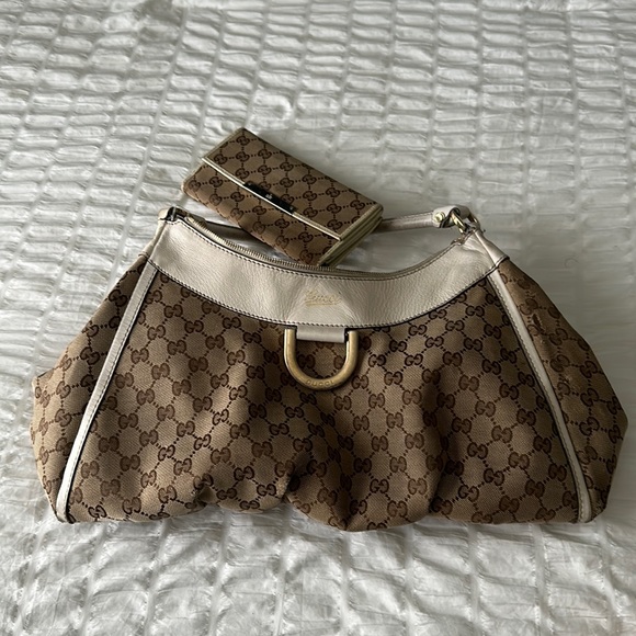 Authentic - Large gucci - Picture 1 of 4